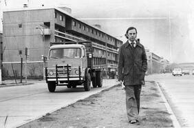 “Saludaba a los mendigos como si fueran príncipes”: Jorge Teillier, el camino de la nostalgia