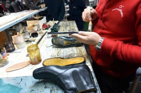 Gendarmería busca nuevas alianzas para reinserción laboral de privados de libertad en feria de emprendedores