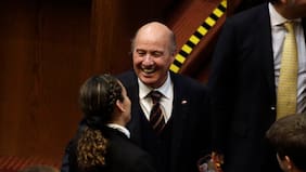 “Quiroz le mintió al país”: DC carga contra ministro de Hacienda quien agradeció al partido por respaldo a megarreforma
