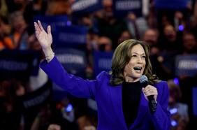 “No vamos a dar marcha atrás”: Kamala Harris acepta nominación y advierte sobre retorno de Trump
