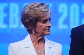 Matthei defiende reforma previsional y descarta que su discurso sobre las mujeres sea una estrategia