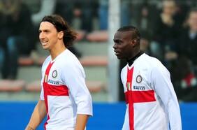 Ibrahimovic le da con todo a Balotelli y el italiano le responde con un feroz dardo