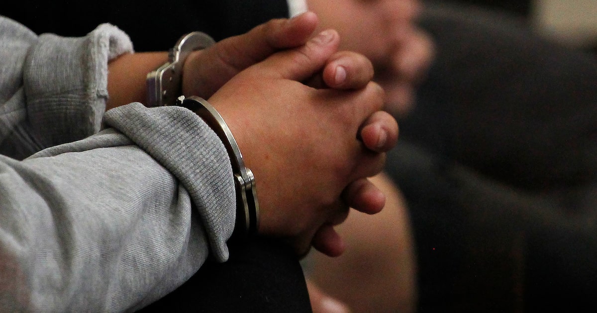 Mujer lidera banda de tráfico de éxtasis Mujer lidera banda de tráfico de éxtasis