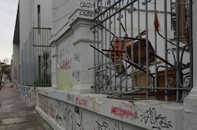 Incendios, bombas y un grupo “antisapos”: el epílogo de un violento año escolar