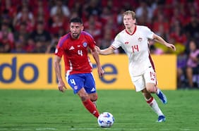 Uno a uno de Chile: la habilidad de Víctor Dávila y el despliegue de Mauricio Isla no bastan