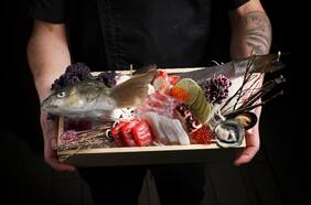 Naoki: 10 años de cocina japonesa y guiño al producto chileno en Vitacura