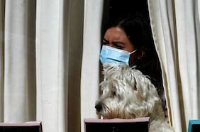 ¿Cómo tratar Ómicron en casa?