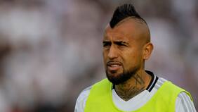 El Rey no para de sufrir en Colo Colo: el nuevo castigo que recibe Arturo Vidal tras los insultos al árbitro ante Everton