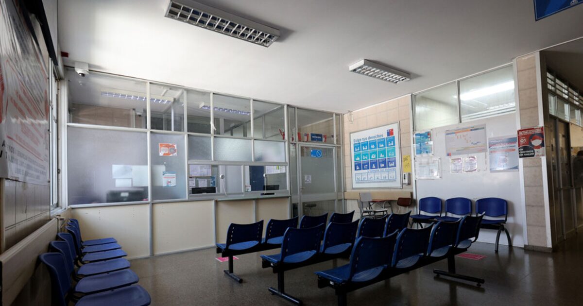 Violencia en centros de salud: ¿qué hay detrás de las discrepancias en los planes de seguridad?