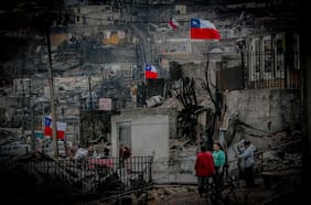 Incendios en Ñuble y Biobío: segunda nómina de 1.167 hogares comienza a recibir bono de recuperación