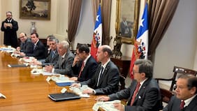 Kast encabeza cita de emergencia en La Moneda con los tres poderes del Estado por eventual tráfico de niños haitianos