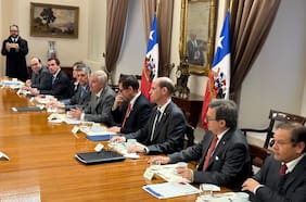 Kast encabeza cita de emergencia en La Moneda con los tres poderes del Estado por eventual tráfico de niños haitianos