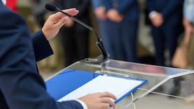 Grupo de 76 alcaldes oficialistas respalda acuerdo por la megarreforma y llama al Senado a aprobar compensación para las 345 comunas