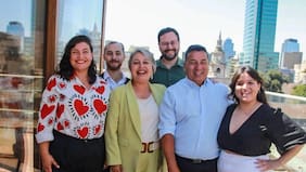 Jara se reúne con el Partido Popular para afianzar al electorado de izquierda fuera del oficialismo