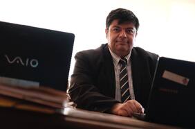 El abogado tras la arremetida de Gino Lorenzini contra el Servel y el plan para frenar el proceso constituyente