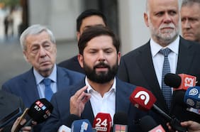 Tensa reunión por cable chino: Boric acusa a Kast de cancelar reuniones bilaterales