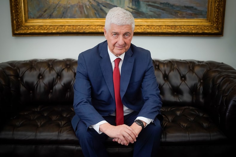 JAVIER ETCHEBERRY, DIRECTOR SII