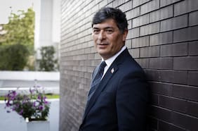 Desde la Redacción 23 de octubre | Parisi asegura que empata a Kast y el análisis de Pepe Auth a la carrera presidencial