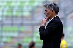 “Hemos corregido los errores de la primera fecha”: Fernando Ortiz adelanta el choque de Colo Colo contra Everton