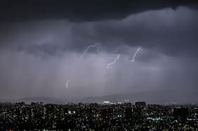 La Araucanía, Los Ríos y Los Lagos se mantienen bajo alerta temprana preventiva por tormentas eléctricas