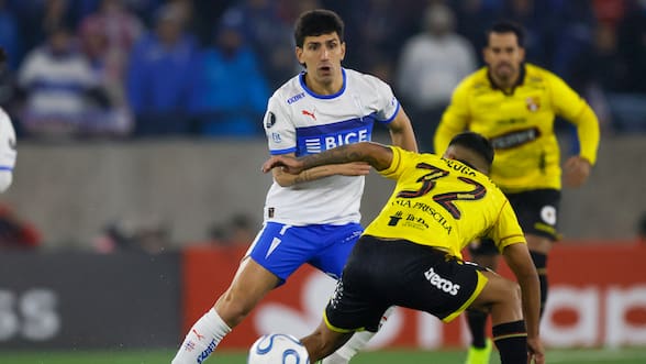 En vivo: la UC recibe a Barcelona en un duelo clave para seguir soñando en la Copa Libertadores