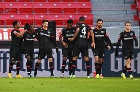 El Leverkusen de Aránguiz deja escapar dos goles de ventaja