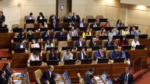 Oposición pone paños fríos a idea de recurrir al TC por Ley de Reconstrucción