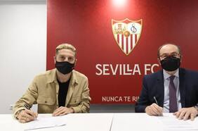 Tras siete temporadas, Papu Gómez deja el Atalanta y firma en el Sevilla