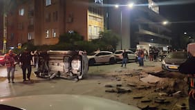 Ataque con misil iraní deja dos muertos en zona residencial en las afueras de Tel Aviv