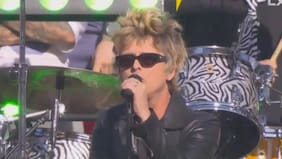 Green Day enciende la previa del Super Bowl con un rápido set de éxitos