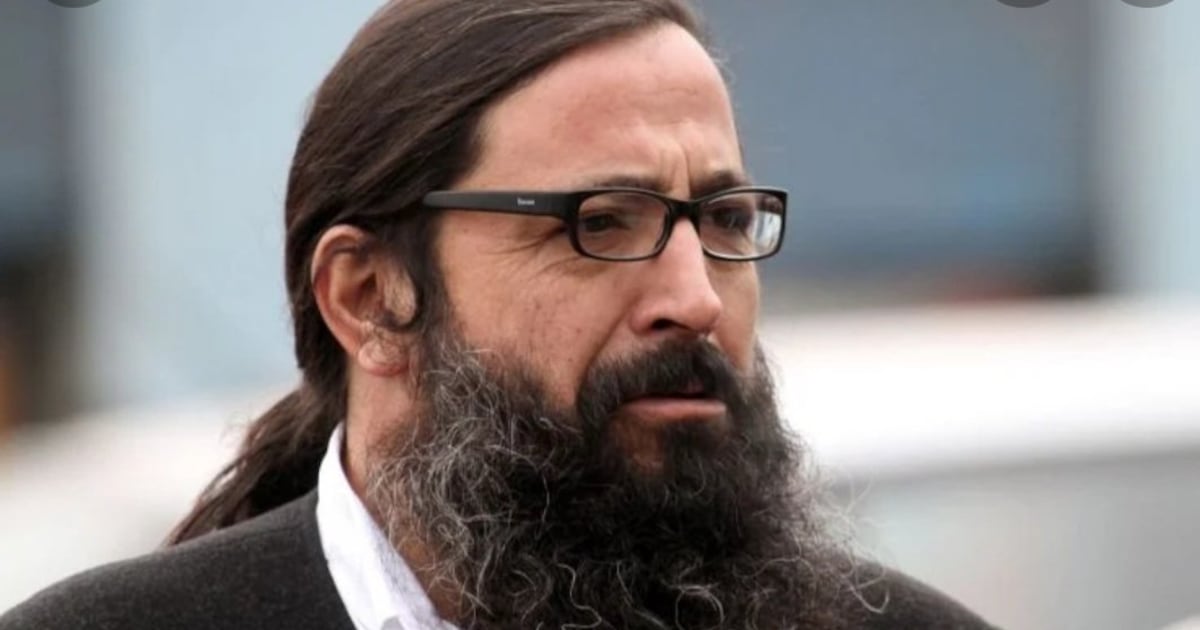 La izquierda se reordena a la fuerza: La victoria de Jara desata una crisis de identidad y poder en el oficialismo