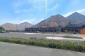 Alcalde Luksic clausura helipuerto que está emplazado en Huechuraba
