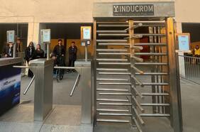 La ANFP exhibe los nuevos pórticos de control biométrico del Estadio Nacional