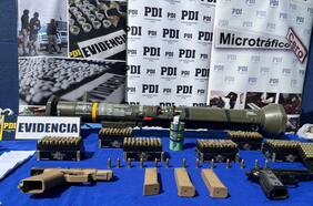 PDI desbarata banda familiar dedicada al tráfico: incautaron un lanzacohetes antitanques y droga avaluada en $17 millones