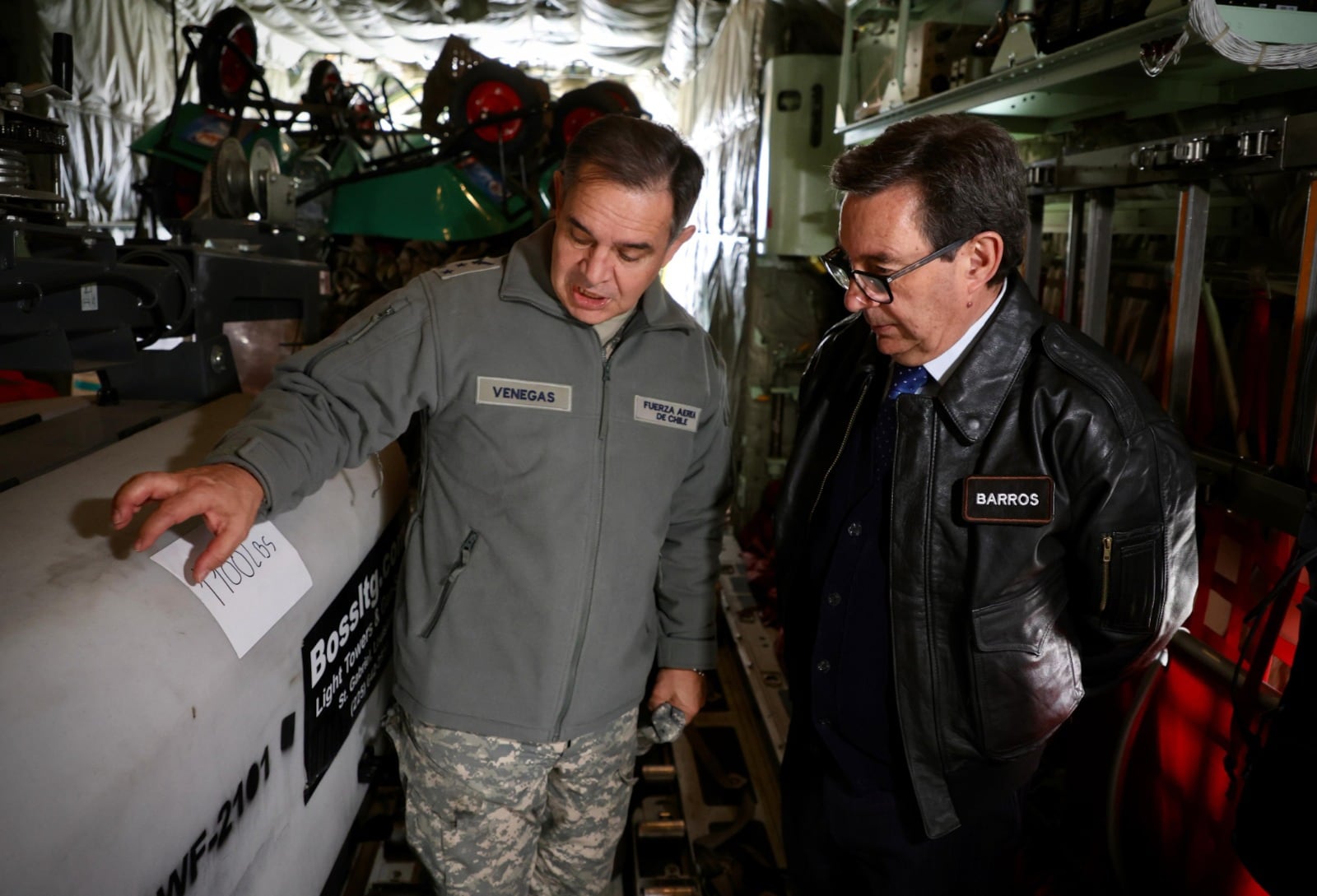 Barros destaca la labor de las Fuerzas Armadas ante la emergencia: “Chile está muy orgulloso del trabajo que hacen”