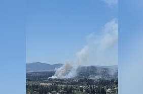 Senapred mantiene alerta roja en Melipilla por incendio en Culiprán