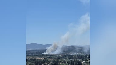 Senapred mantiene alerta roja en Melipilla por incendio en Culiprán