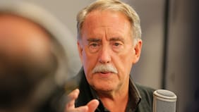 La encendida frase de Artés: “Estaré incluso con los estudiantes que tiran la bomba molotov”