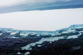 Colosal iceberg, seis veces el tamaño de Santiago, escapa de la Antártica, ¿podría impactar Chile?