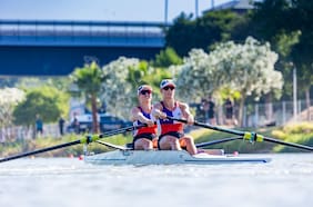 Mellizas Abraham hacen historia en el remo al conquistar la medalla de bronce en la Copa del Mundo de Sevilla