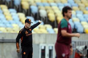 Charles Aránguiz se queda sin técnico en Brasil: Inter de Porto Alegre despide a Mano Menezes