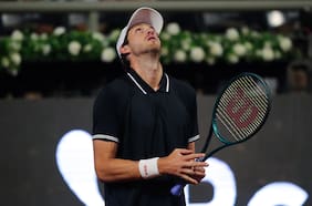Un frustrado Nicolás Jarry cae en tres sets ante el croata Prizmic y se despide en su debut del Bci Seguros ChileOpen