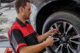 ¿Vas a viajar en Semana Santa? Consejos para que neumáticos ayuden a ahorrar combustible