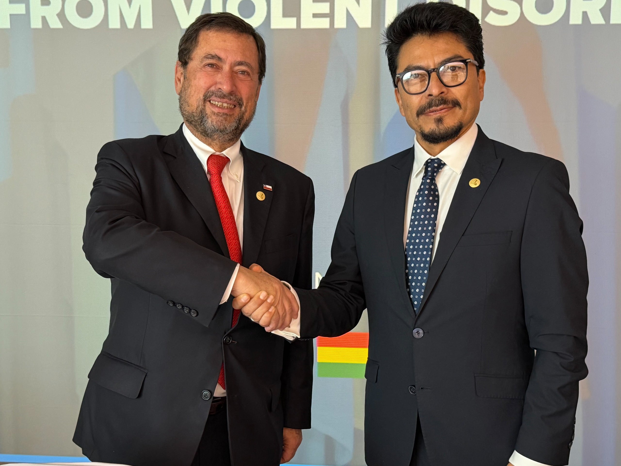 Canciller Pérez Mackenna reafirma su respaldo a gobierno de Rodrigo Paz en medio de crisis en Bolivia