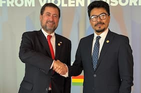Canciller Pérez Mackenna reafirma su respaldo a gobierno de Rodrigo Paz en medio de crisis en Bolivia