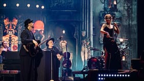 Del conservatorio a las historias de taxi: Carla Serón, la chilena clave en el nuevo show de Ricardo Arjona