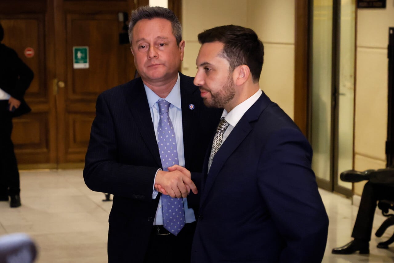 “Espacio de subordinación y de sometimiento”: timoneles opositores que acompañan a Kast en EE.UU. critican asistencia a Escudo de las Américas