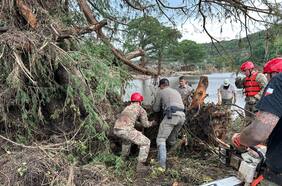 Más de 160 personas continúan desaparecidas por las inundaciones en Texas