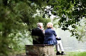 Casados hace 50 años: los 5 secretos de unos psicólogos que estudian el amor para alcanzar la felicidad en pareja