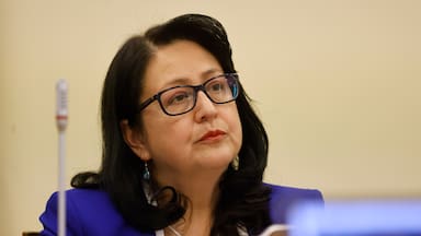 Suprema da un giro y declara ilegal que la Contraloría se abstenga de recibir reclamos de funcionarios a contrata